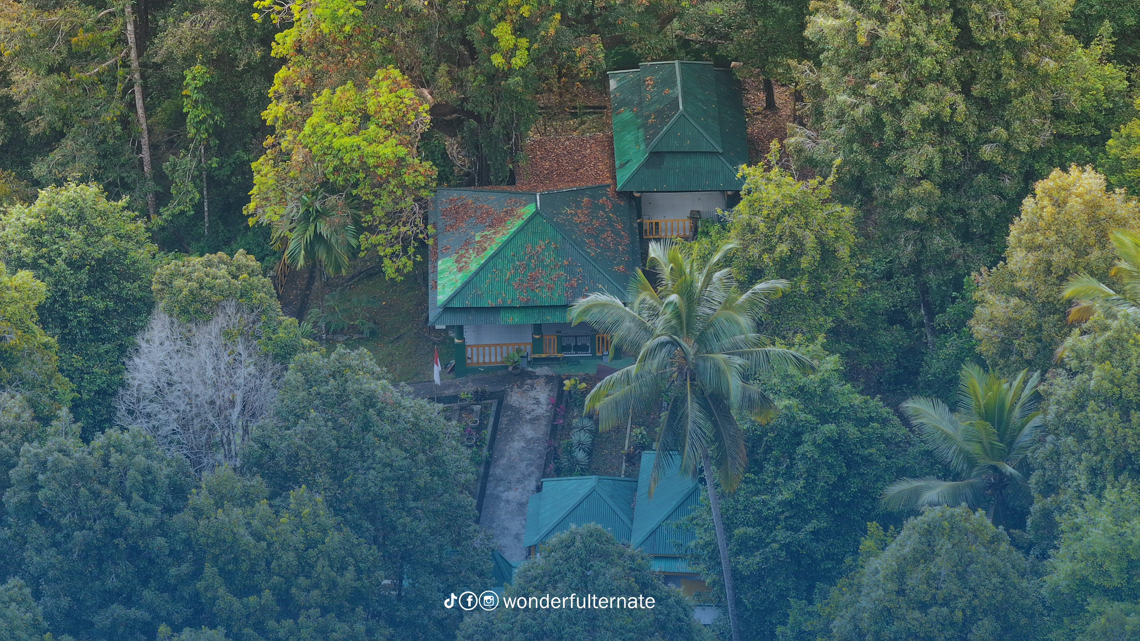 Makam Sultan Baabullah: Sang Penguasa 72 Pulau